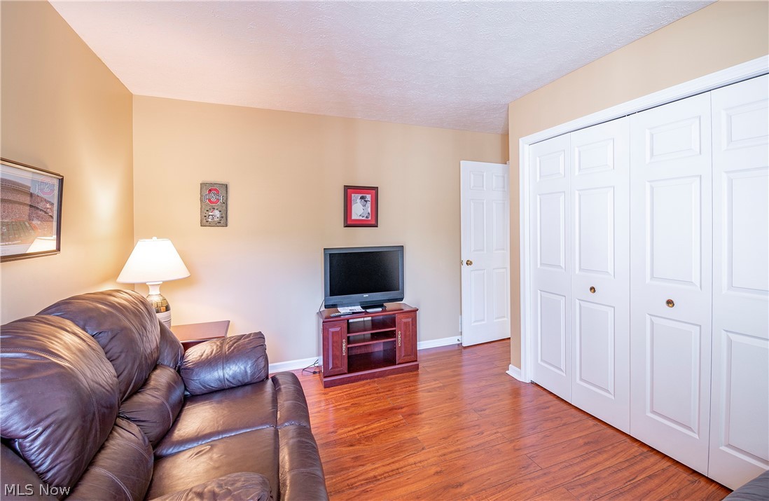 Woodbury Condo - Residential