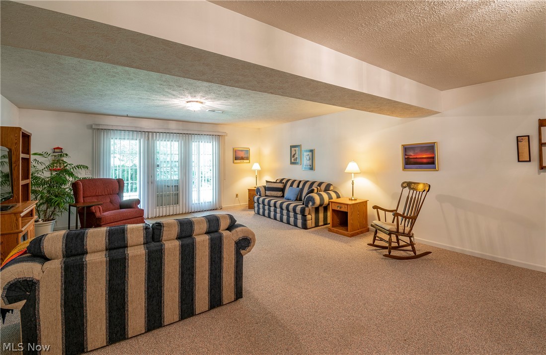 Woodbury Condo - Residential