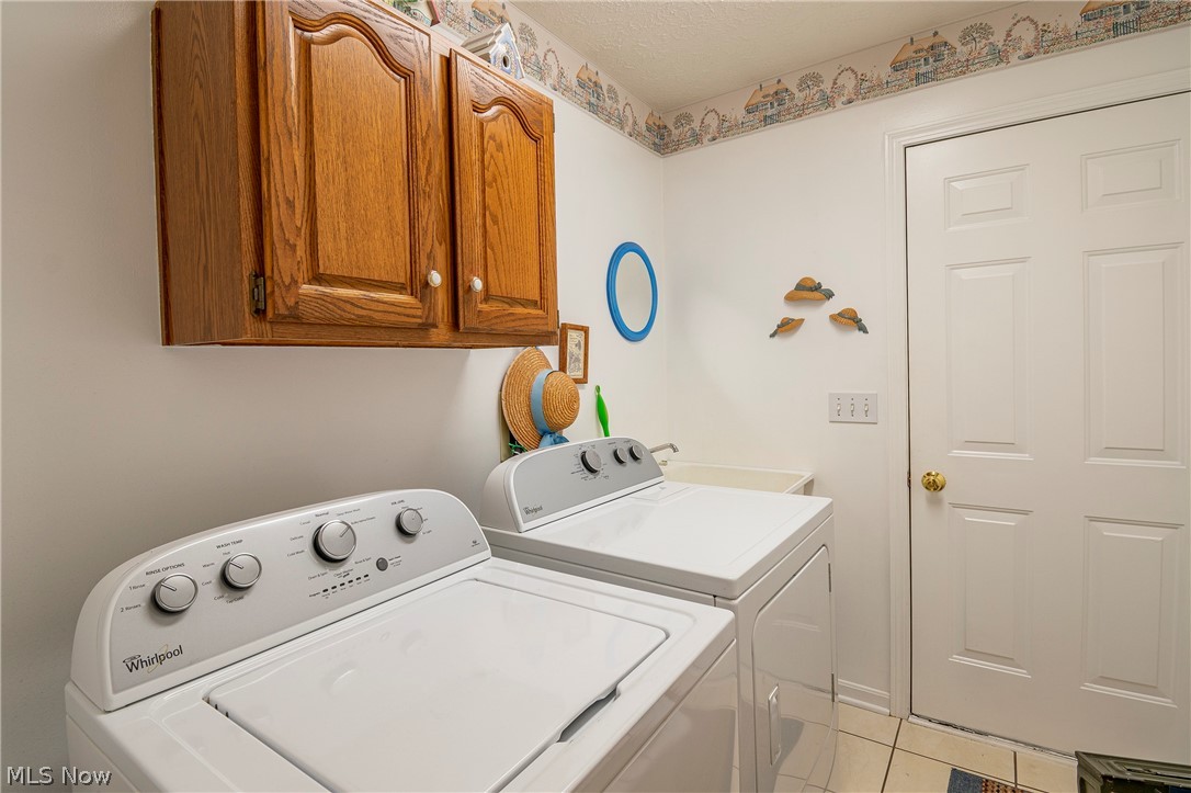 Woodbury Condo - Residential
