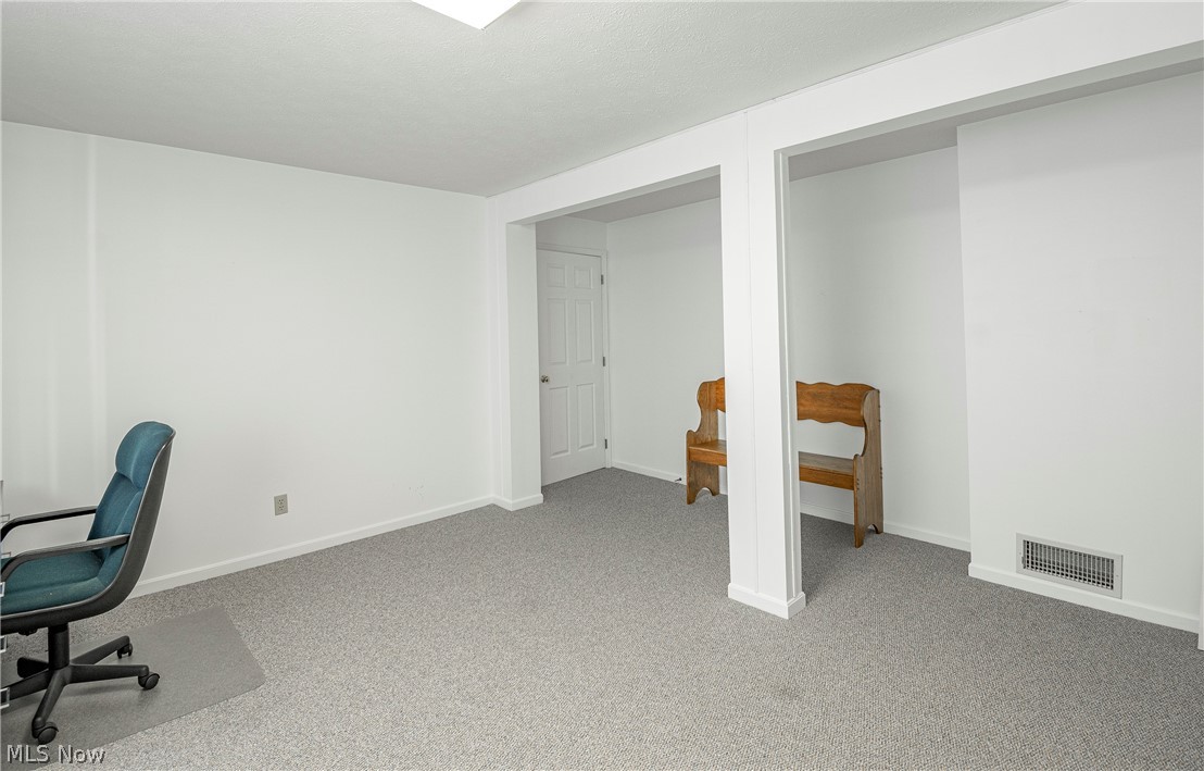 Woodbury Condo - Residential