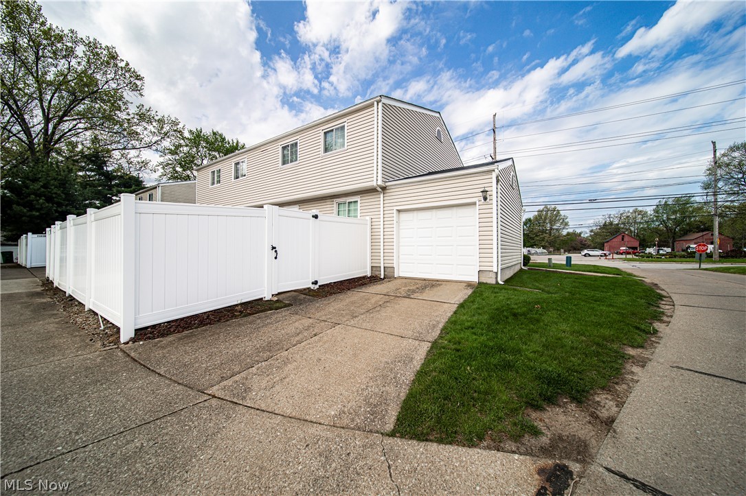 Chestnut Commons Condo - Residential