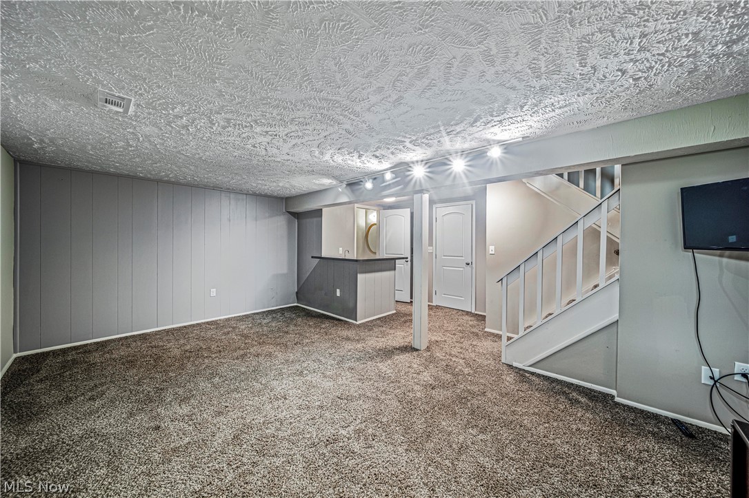 Chestnut Commons Condo - Residential