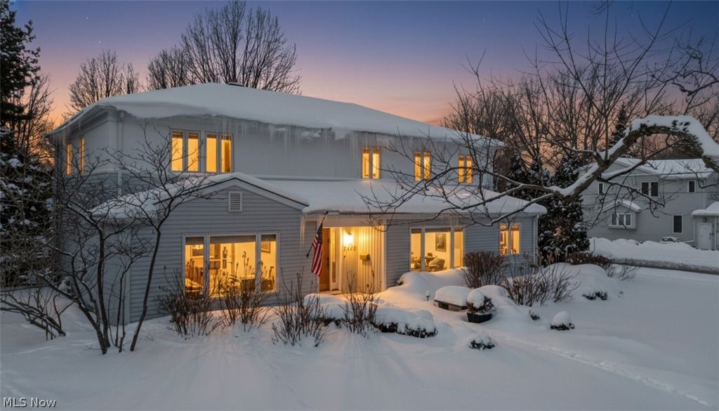 Photo of 2408 Beachwood Boulevard, Beachwood, OH 44122 (MLS # 5186837)