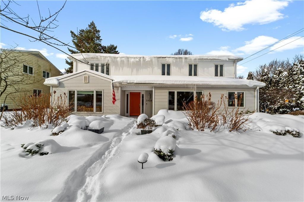 Photo of 2408 Beachwood Boulevard, Beachwood, OH 44122 (MLS # 5186837)