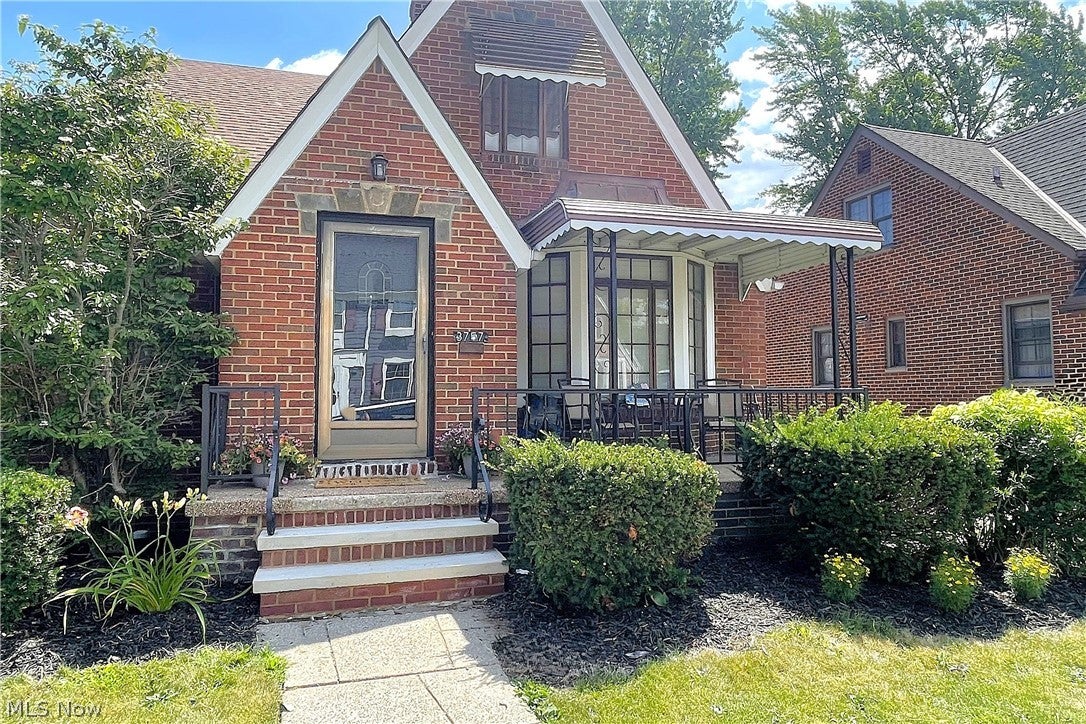 3757 W 178th Street