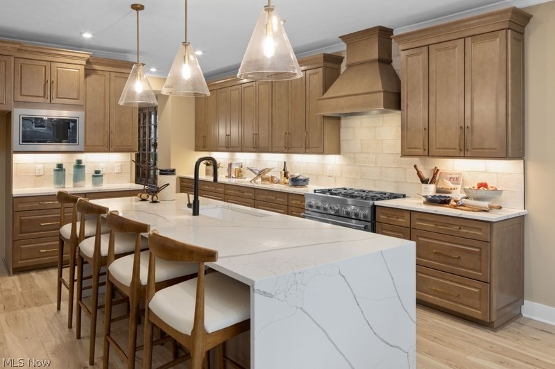FIELDSTONE LANDING - Residential