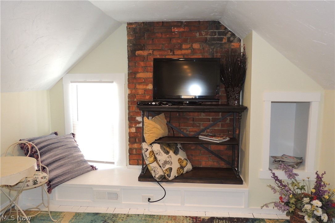 Mathews & Gilberts 05 - Residential