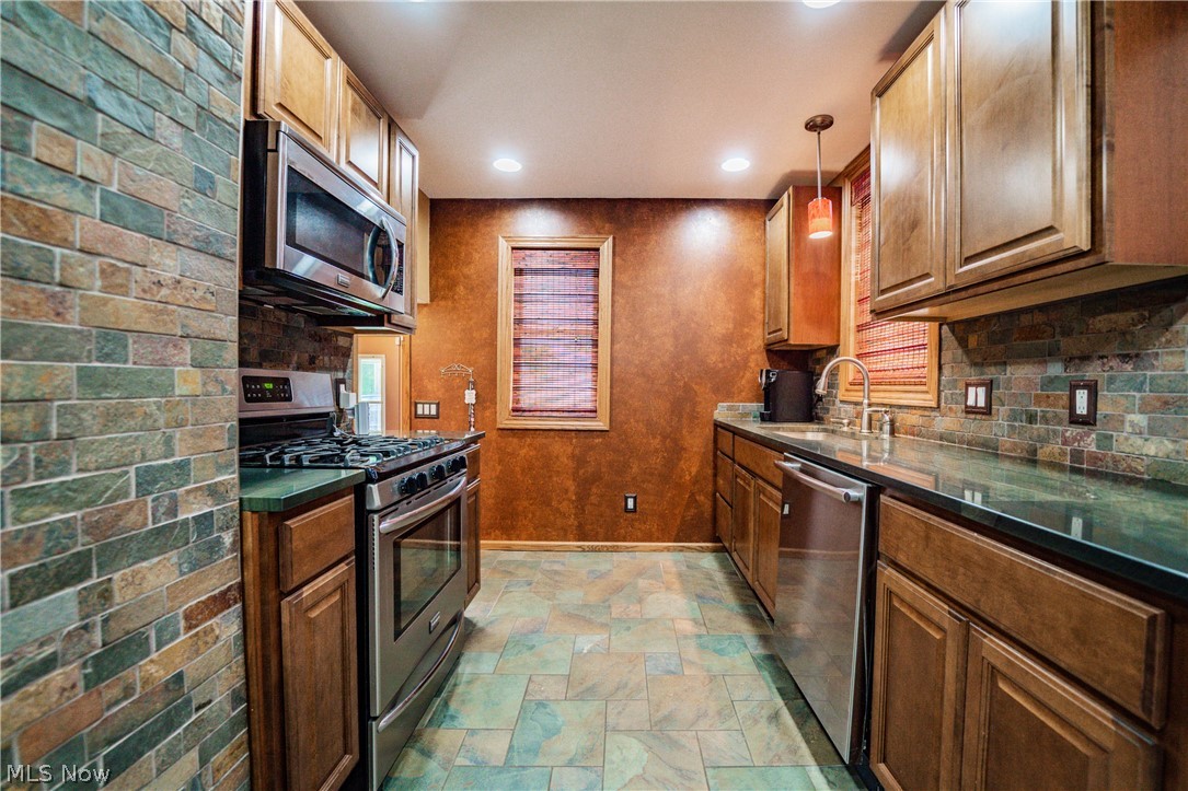 F J Hartmans Eastland Road Su - Residential