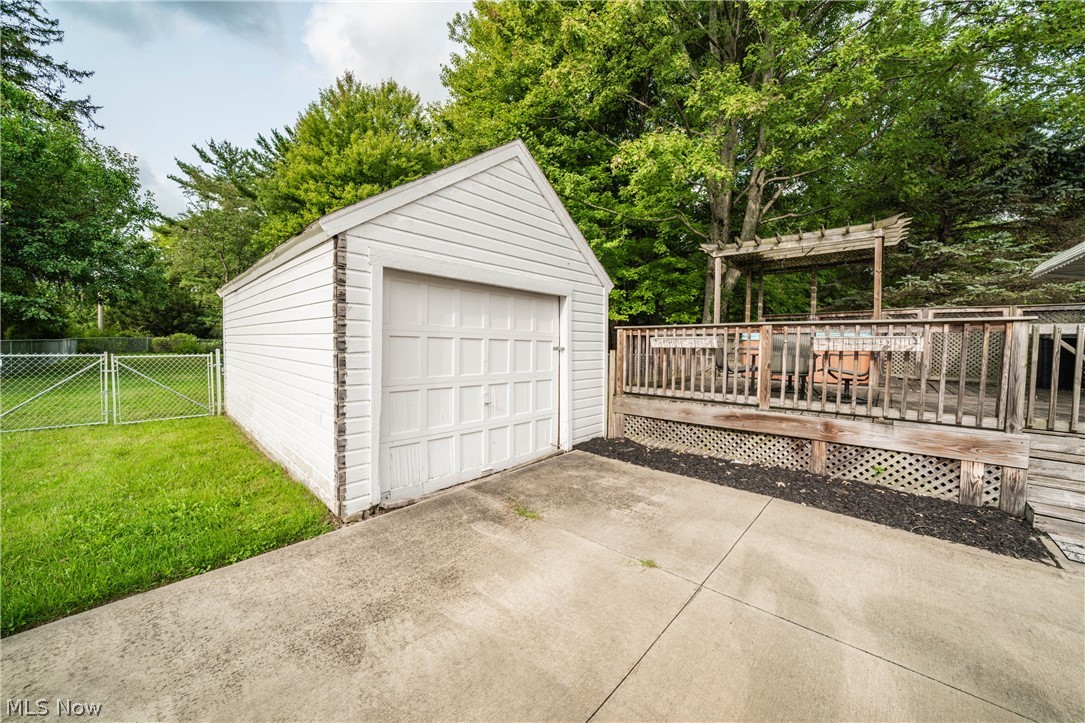 F J Hartmans Eastland Road Su - Residential