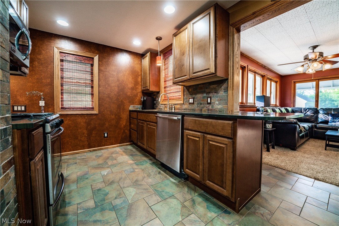 F J Hartmans Eastland Road Su - Residential