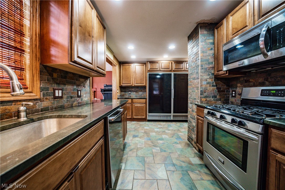 F J Hartmans Eastland Road Su - Residential