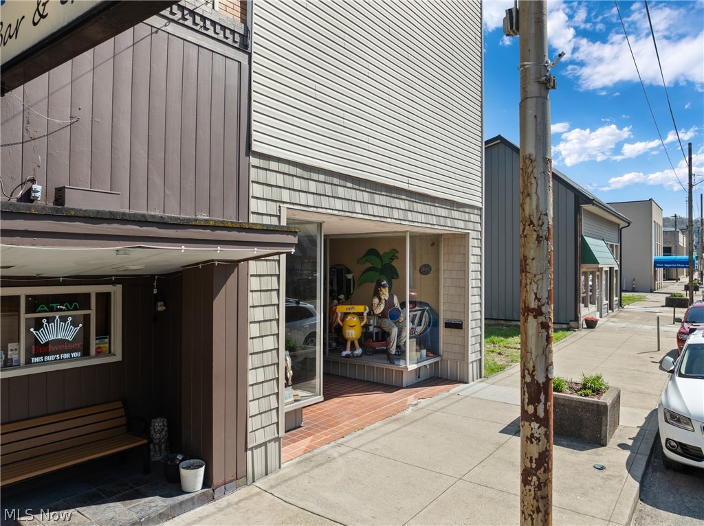3262 Belmont Street