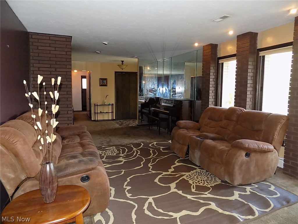 Independence 03 - Residential