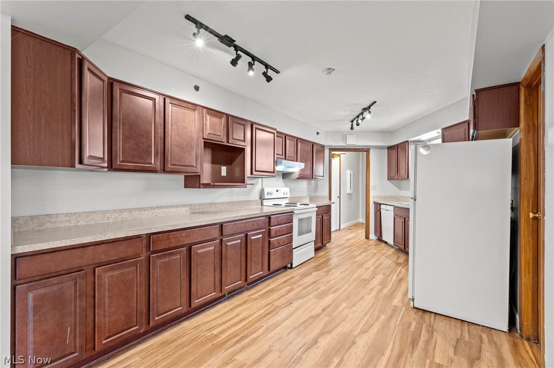 1653 Southbend Drive