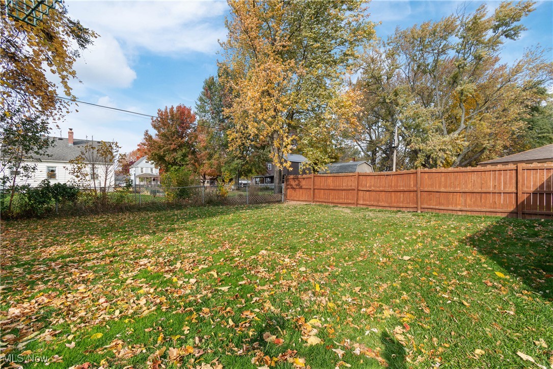 348 Woodland Avenue, Elyria, Ohio image 28