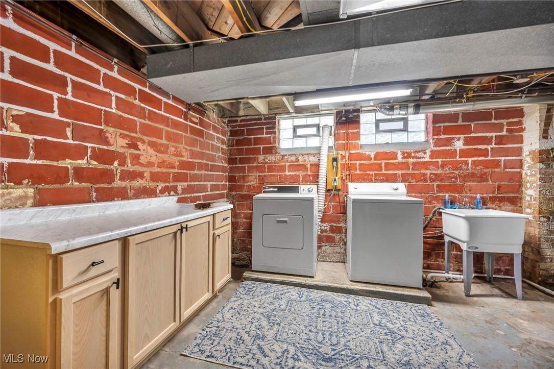 3163 W 160th Street, Cleveland, Ohio image 32