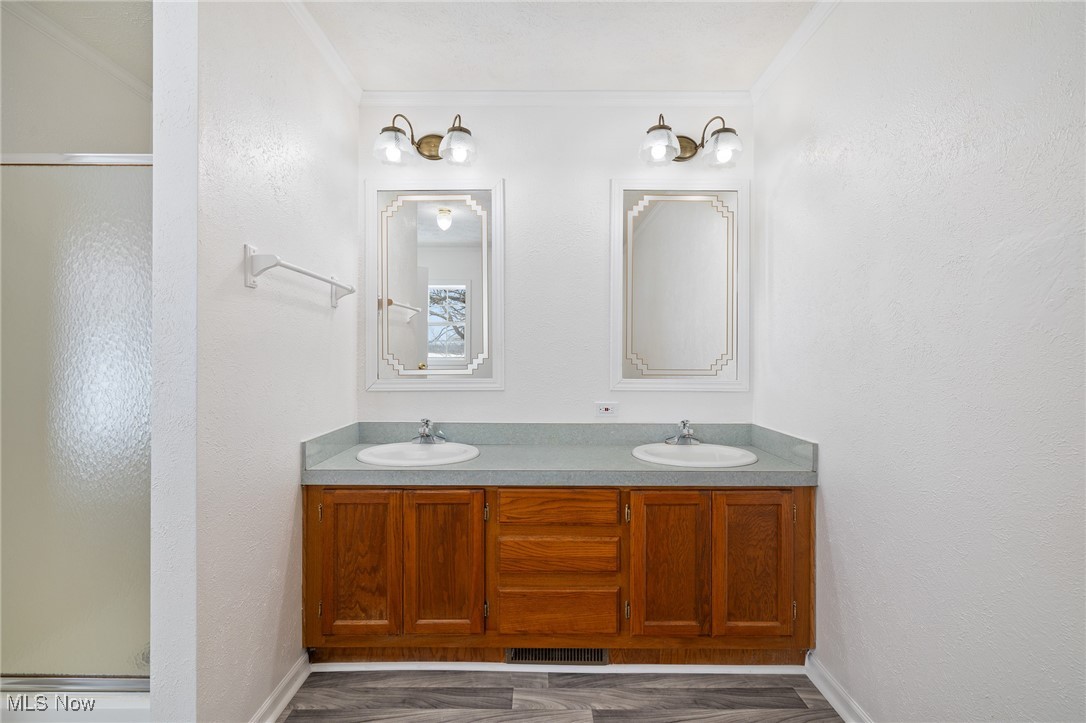 R & M Fox - Residential