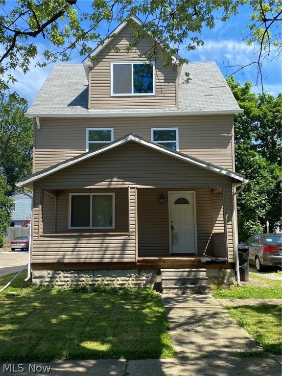 Well kept 3 bedroom home in Fairport Harbor close to schools and beach. 3 bedrooms, 2 full baths, shed and deck in back. Well maintained and comes with kitchen appliances as well. Come see this home today before it's gone!