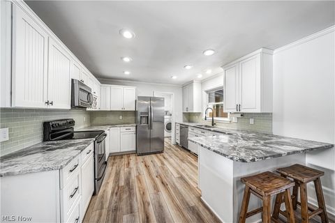 Tiny photo for 8075 Crestwood Drive, Garrettsville, OH 44231 (MLS # 5187371)