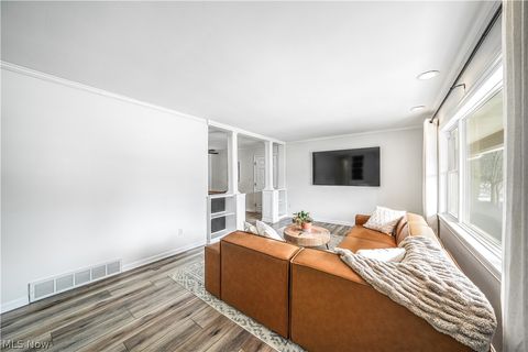 Tiny photo for 8075 Crestwood Drive, Garrettsville, OH 44231 (MLS # 5187371)