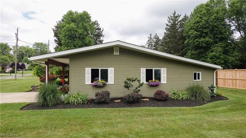 Tiny photo for 8075 Crestwood Drive, Garrettsville, OH 44231 (MLS # 5187371)