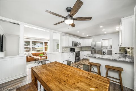 Tiny photo for 8075 Crestwood Drive, Garrettsville, OH 44231 (MLS # 5187371)