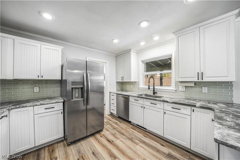 Tiny photo for 8075 Crestwood Drive, Garrettsville, OH 44231 (MLS # 5187371)