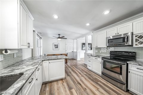 Tiny photo for 8075 Crestwood Drive, Garrettsville, OH 44231 (MLS # 5187371)