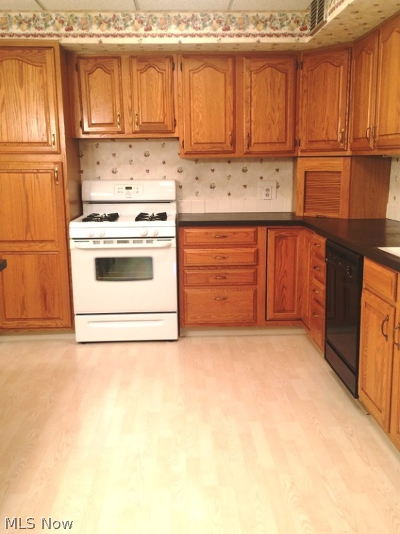 Carlton House Condo - Residential