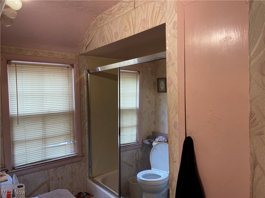 16811 Invermere Avenue, Cleveland, Ohio image 8
