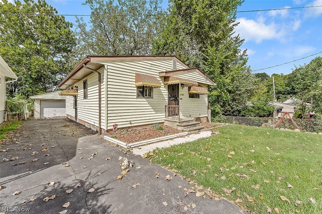 Dubin Housing Corp 01 - Residential Lease