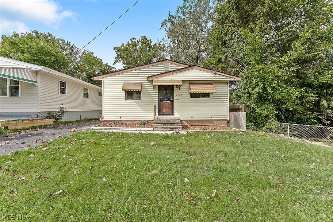 Dubin Housing Corp 01 - Residential Lease