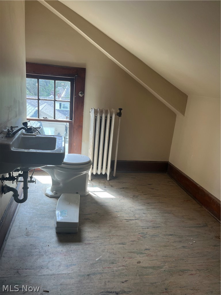 Cohasset Blvd - Residential