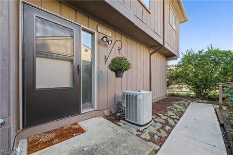 Tiny photo for 7569 Creekwood Drive #21D, North Royalton, OH 44133 (MLS # 5255453)