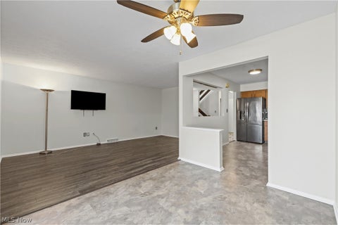 Tiny photo for 7569 Creekwood Drive #21D, North Royalton, OH 44133 (MLS # 5255453)