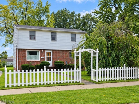 Homes For Sale - 1760 Northfield Avenue<br/> Warren, OH 44485