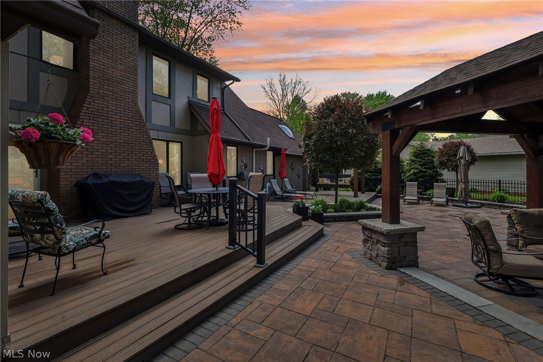 Willoughby Hills 01 - Residential