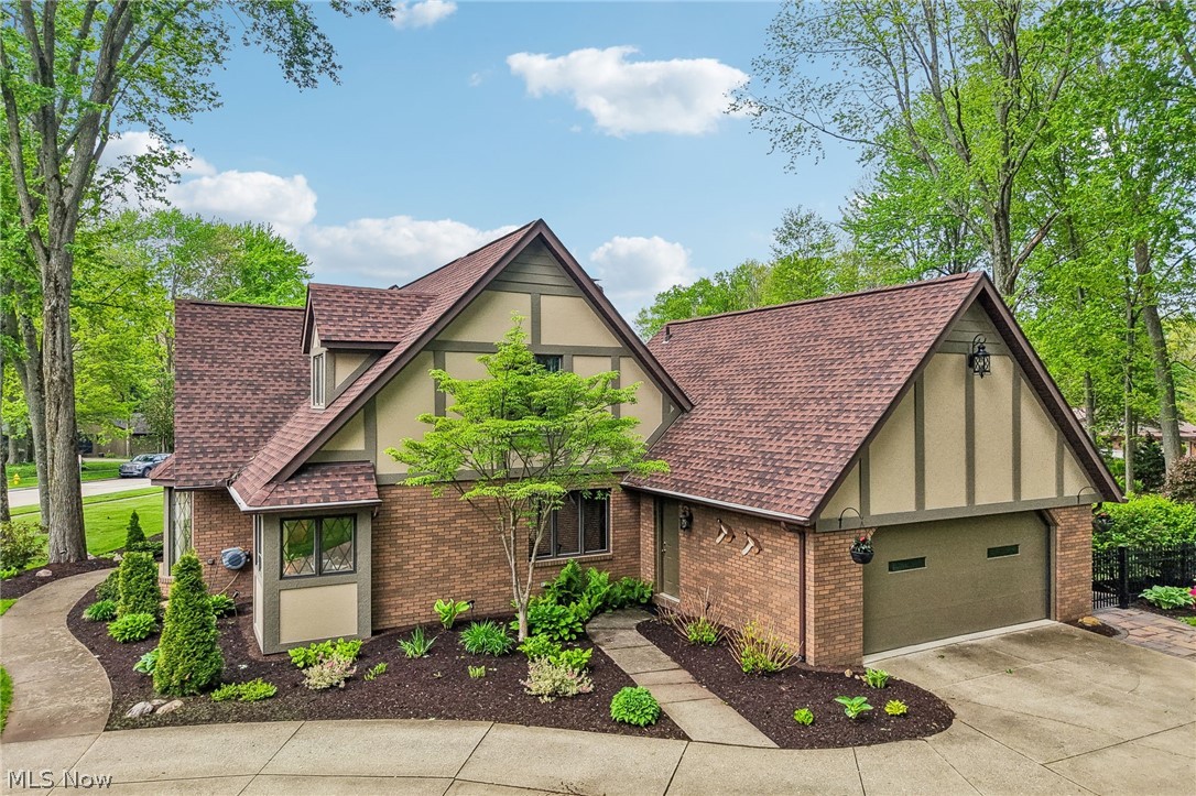 Willoughby Hills 01 - Residential