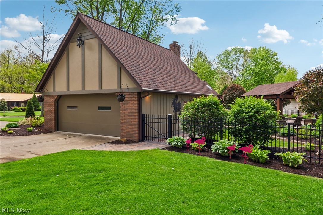 Willoughby Hills 01 - Residential