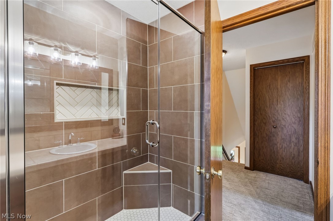 Willoughby Hills 01 - Residential