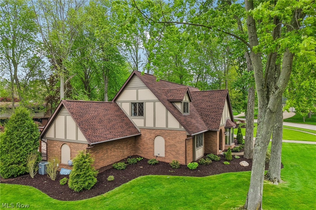 Willoughby Hills 01 - Residential