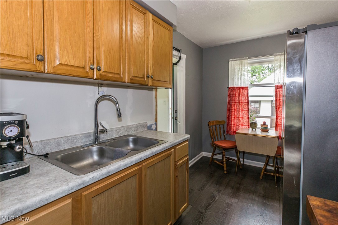 13102 Liberty Avenue, Cleveland, Ohio image 10