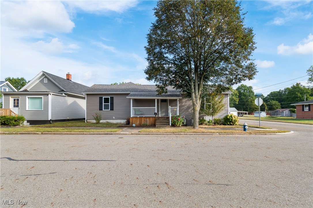 Cute three bedroom, two bath ranch in the heart of Brewster Village. Home sits on a generous lot, with an extra large detached two car garage. Yard has been meticulously cared for, and the deck provides the perfect spot for entertaining. Exterior updates include roof (2016), siding, gutters, and soffits (2018). Home has an open concept and perfect for first floor living, including first floor laundry. Primary bedroom features its own private full bath.
Set up your private showing today!