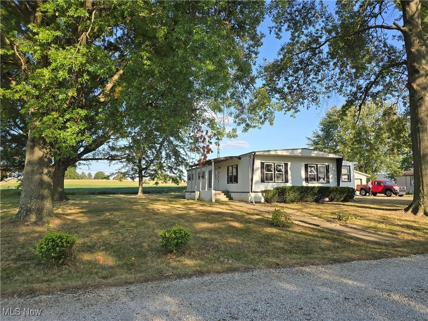 Rare investment property- One 3 bed/2 bath modular (considered real estate), one moho seller owned that rents out, 2 moho pads that tenant owns mobile home. So 4 income streams