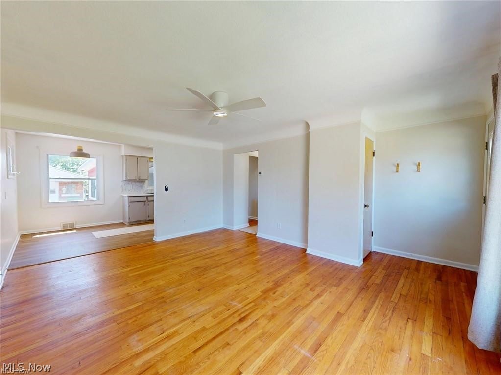 1713 Empire Road