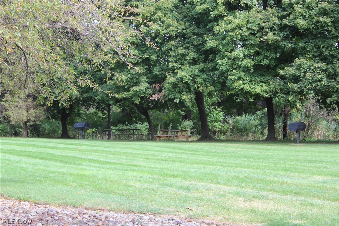 Versailles At Hudson Condo - Residential