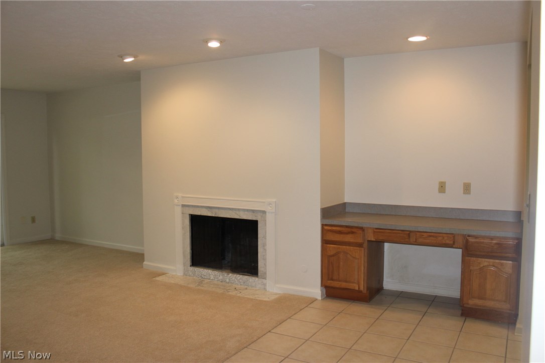 Versailles At Hudson Condo - Residential