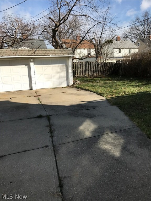 University 30 - Residential Lease