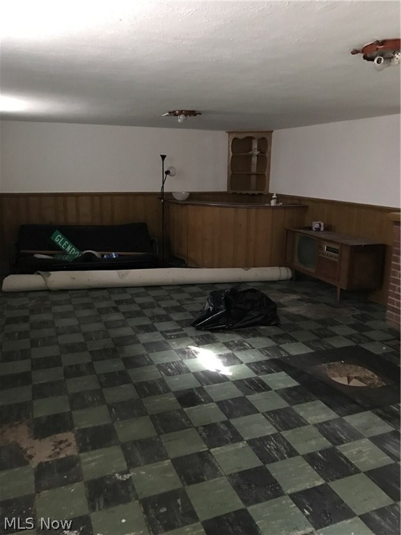 University 30 - Residential Lease