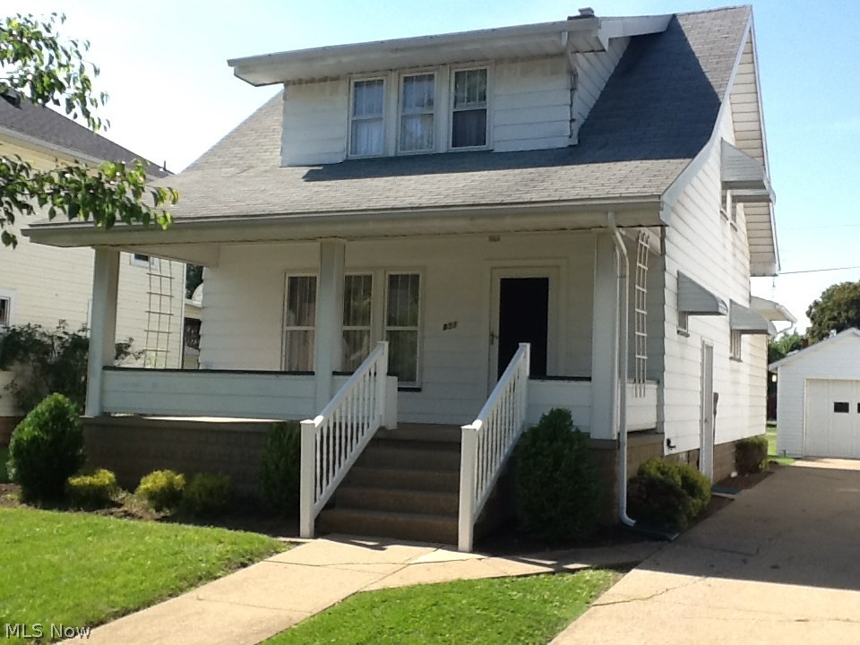 Located in a quiet residential neighborhood. This handsome 2 Bedroom home is reasonably priced. Kitchen appliances along with washer and dryer are included. Fireplace is blocked off. Good size backyard.